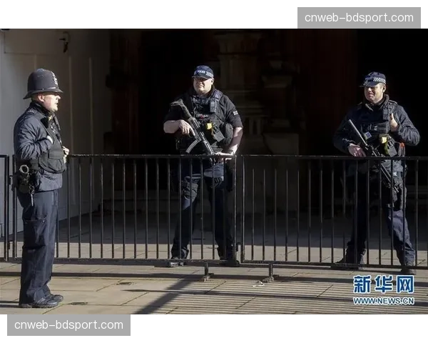 英国内政部与英超合作，加强对足球流氓的跨境观赛限制